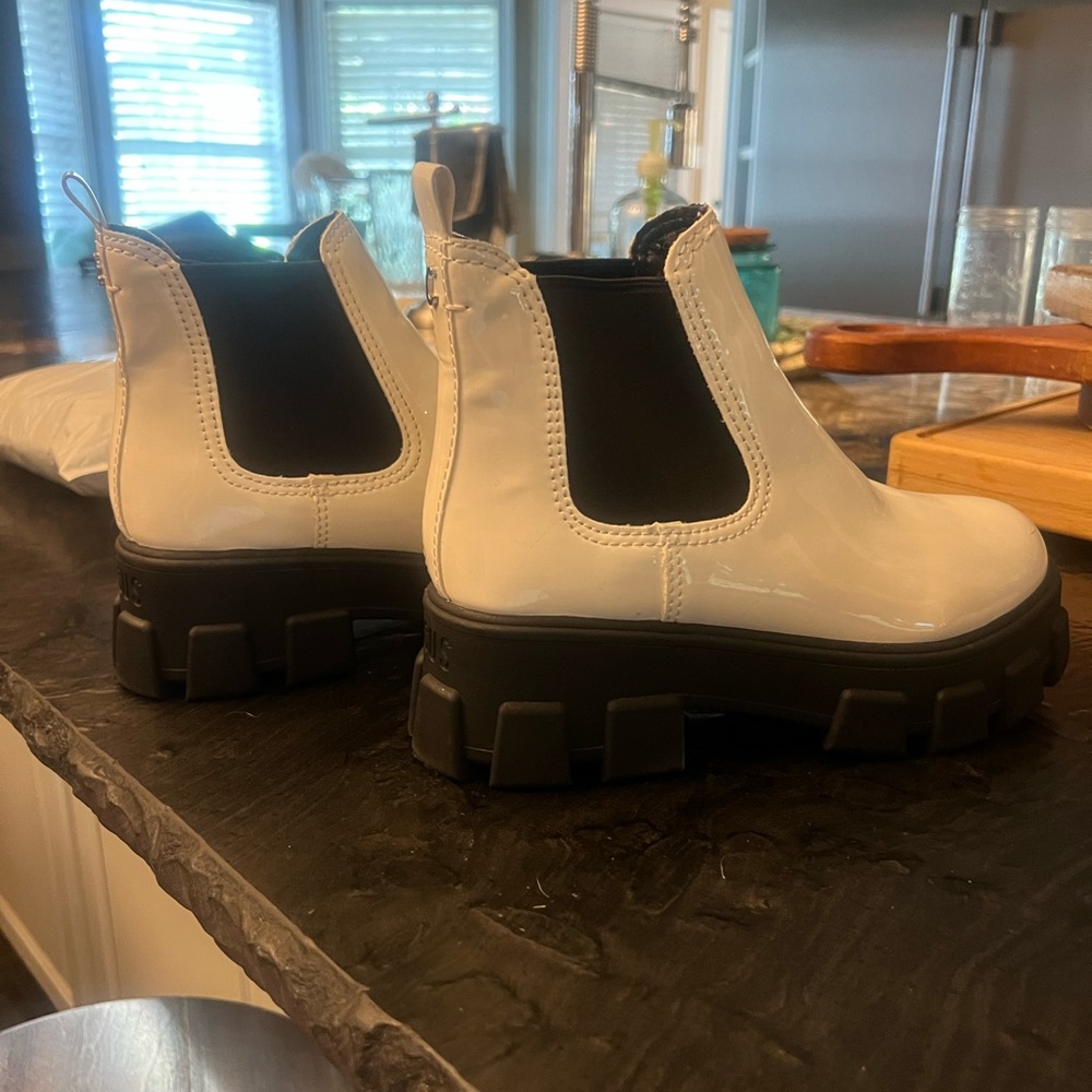 Circus shoes
